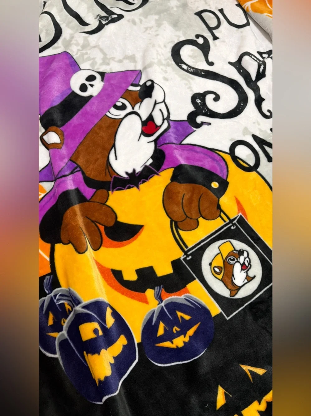 Buc-ee’s HALLOWEEN Limited Edition Plush Throw Blanket 50”x70”